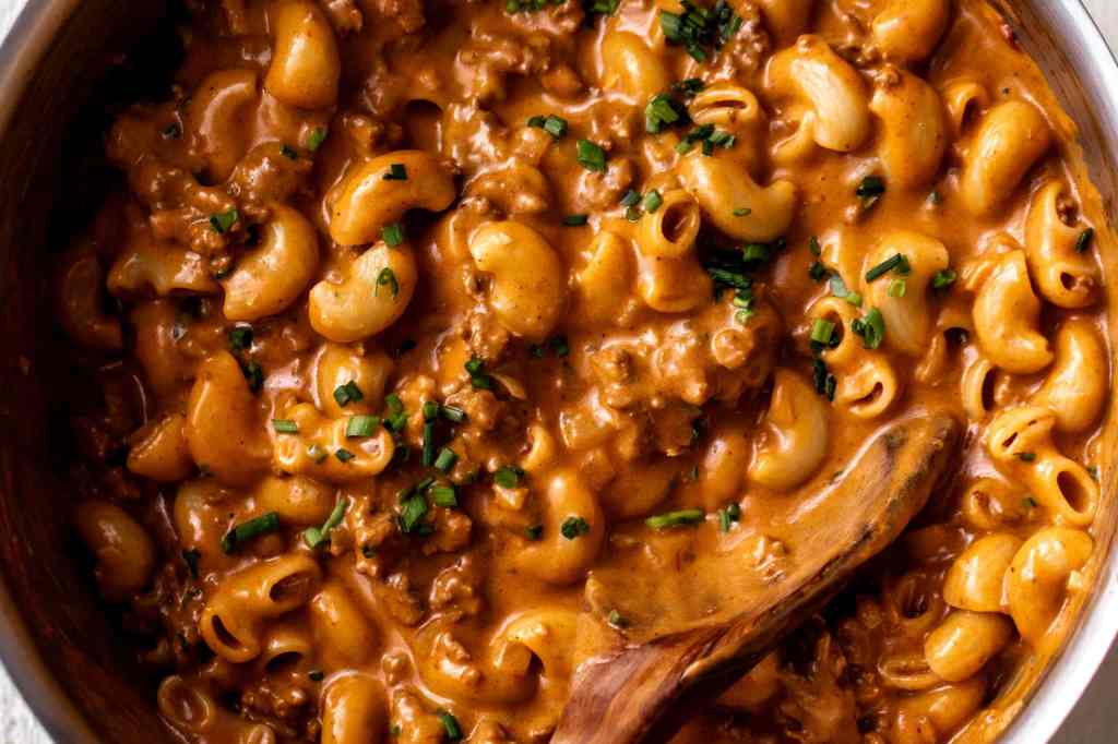 Noodles and meat in a sauce, hamburger helper.